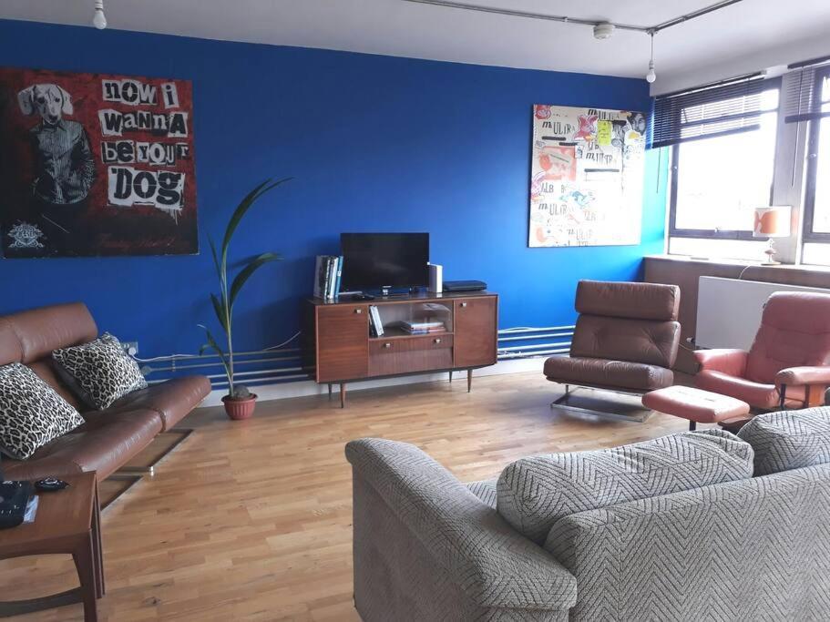 Trendy, Urban Open Plan Apartment Bristol Eksteriør bilde