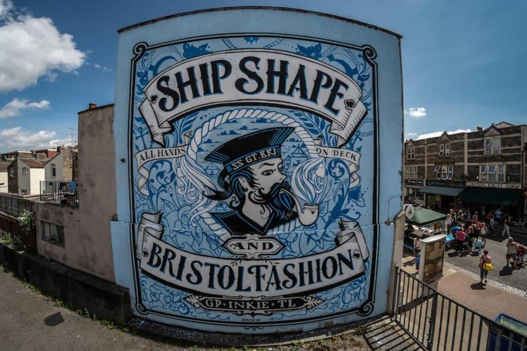 Trendy, Urban Open Plan Apartment Bristol Eksteriør bilde